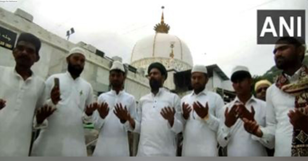 Rajasthan: Prayers offered at Ajmer Sharif Dargah ahead of Chandrayaan-3's soft landing
